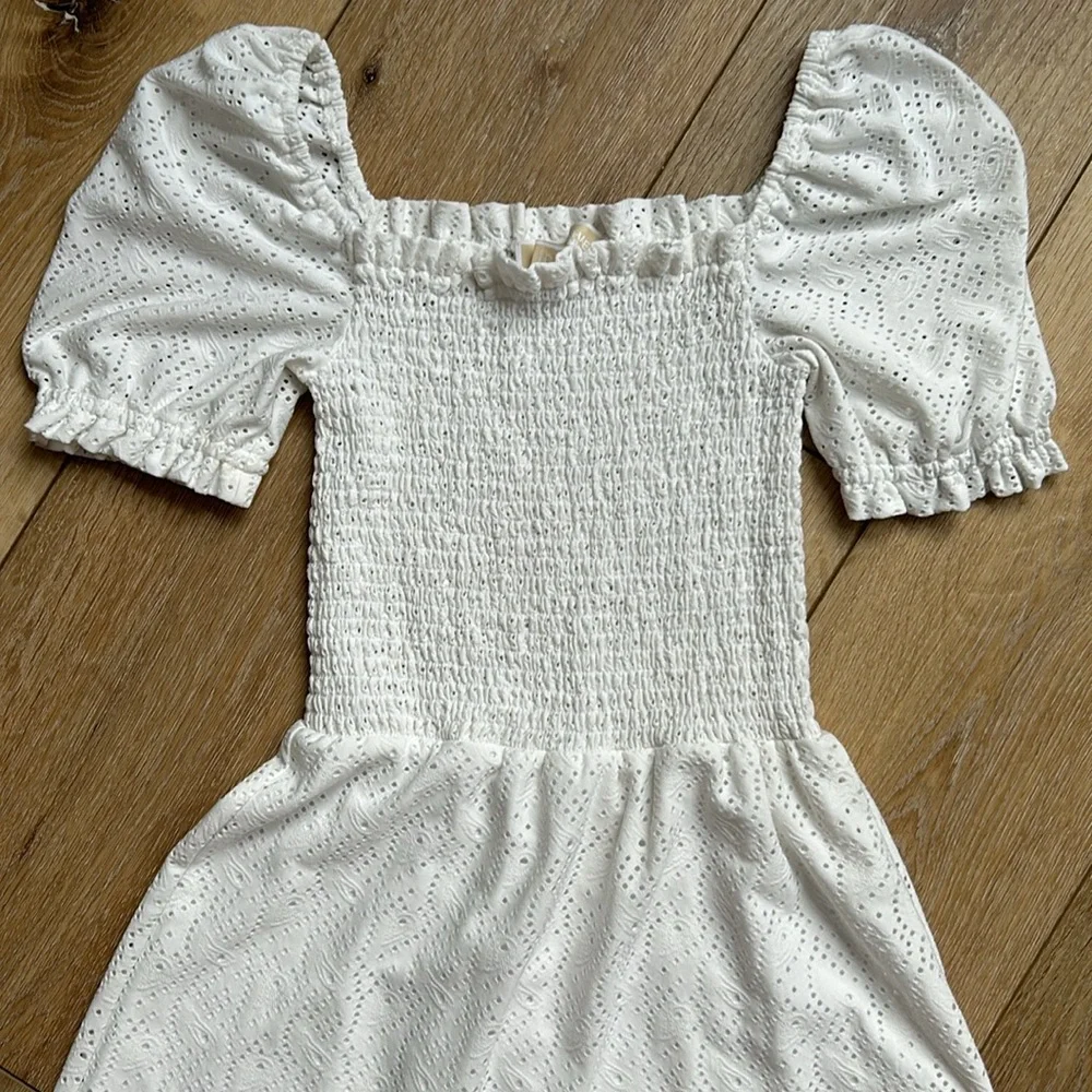 Michael Kors Womens White Eyelet Smocked Peasant Beachy Ruffle Dress Siz…